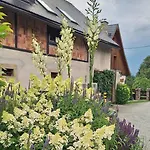 Gospodarstwo Goscinne Jesionowka Farma Goworow