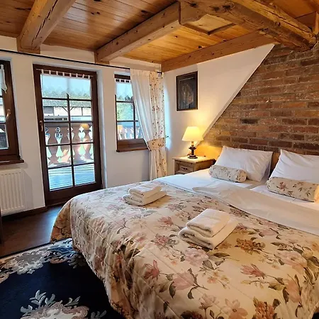 Gospodarstwo Goscinne Jesionowka ファームステイ *