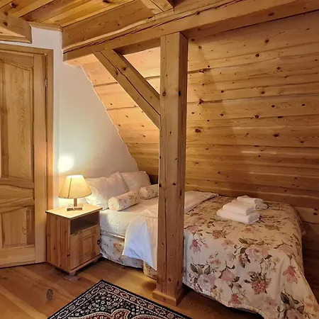 팜스테이 Gospodarstwo Goscinne Jesionowka *