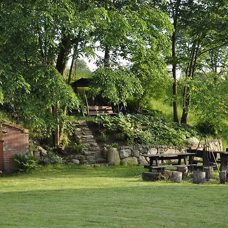 팜스테이 Gospodarstwo Goscinne Jesionowka *